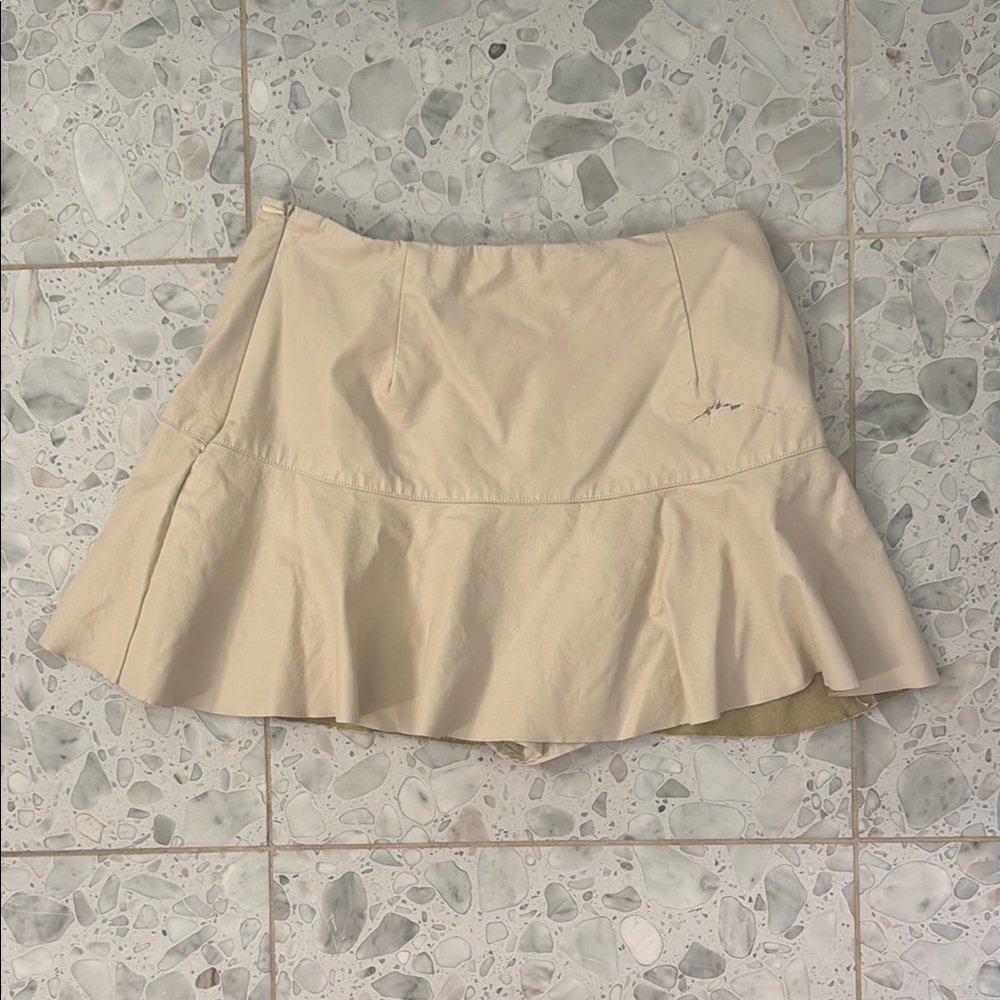 Victoria + Sophia Mini Cream Skirt Size Medium